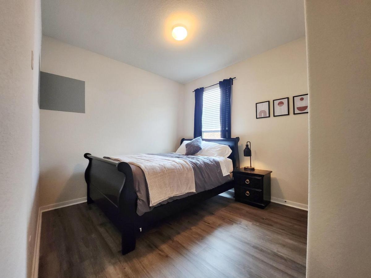 4 Bedroom Home Near Downtown Med Center Nrg Stadium Pearland Skyview Long By Ion Rentals Houston Luaran gambar