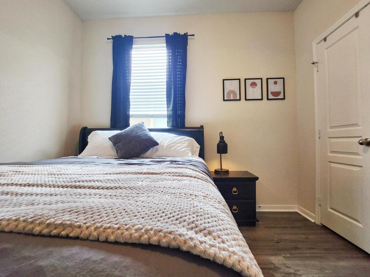 4 Bedroom Home Near Downtown Med Center Nrg Stadium Pearland Skyview Long By Ion Rentals Houston Luaran gambar