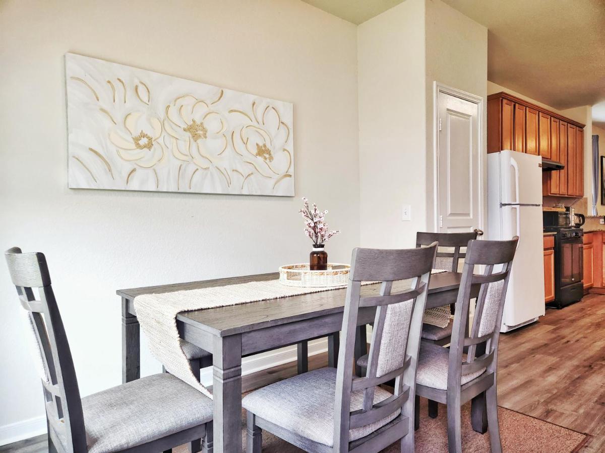 4 Bedroom Home Near Downtown Med Center Nrg Stadium Pearland Skyview Long By Ion Rentals Houston Luaran gambar