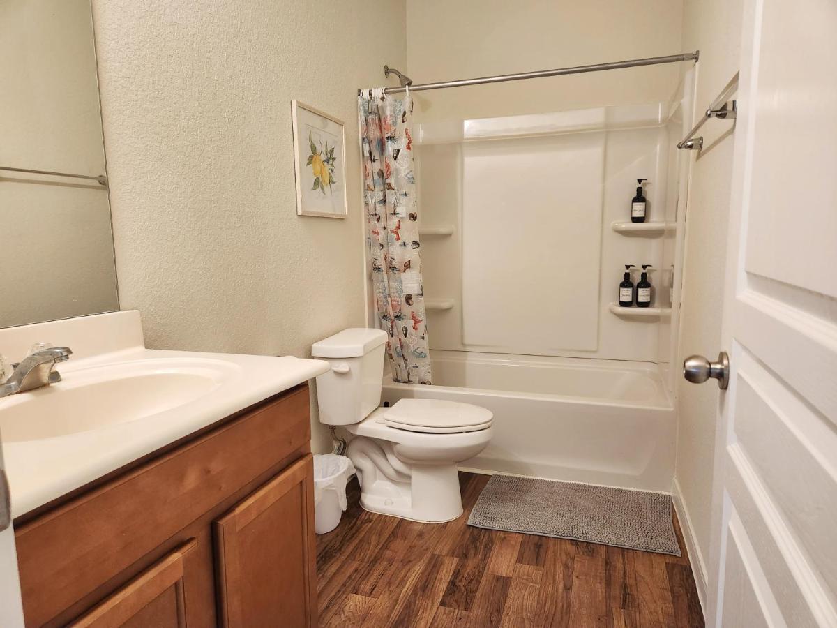 4 Bedroom Home Near Downtown Med Center Nrg Stadium Pearland Skyview Long By Ion Rentals Houston Luaran gambar