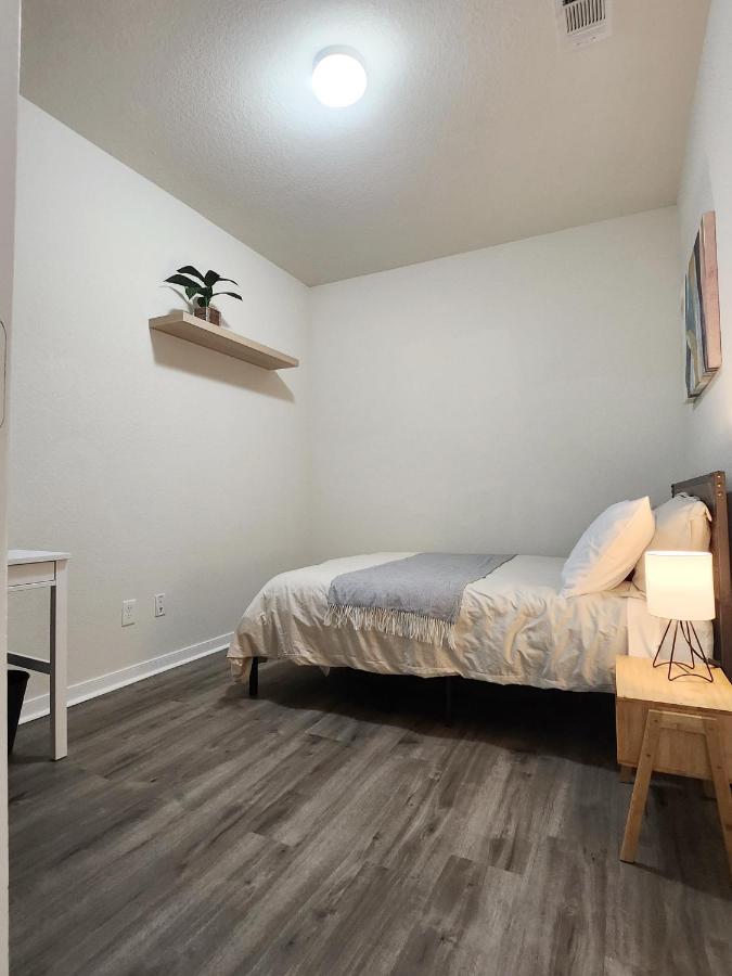 4 Bedroom Home Near Downtown Med Center Nrg Stadium Pearland Skyview Long By Ion Rentals Houston Luaran gambar