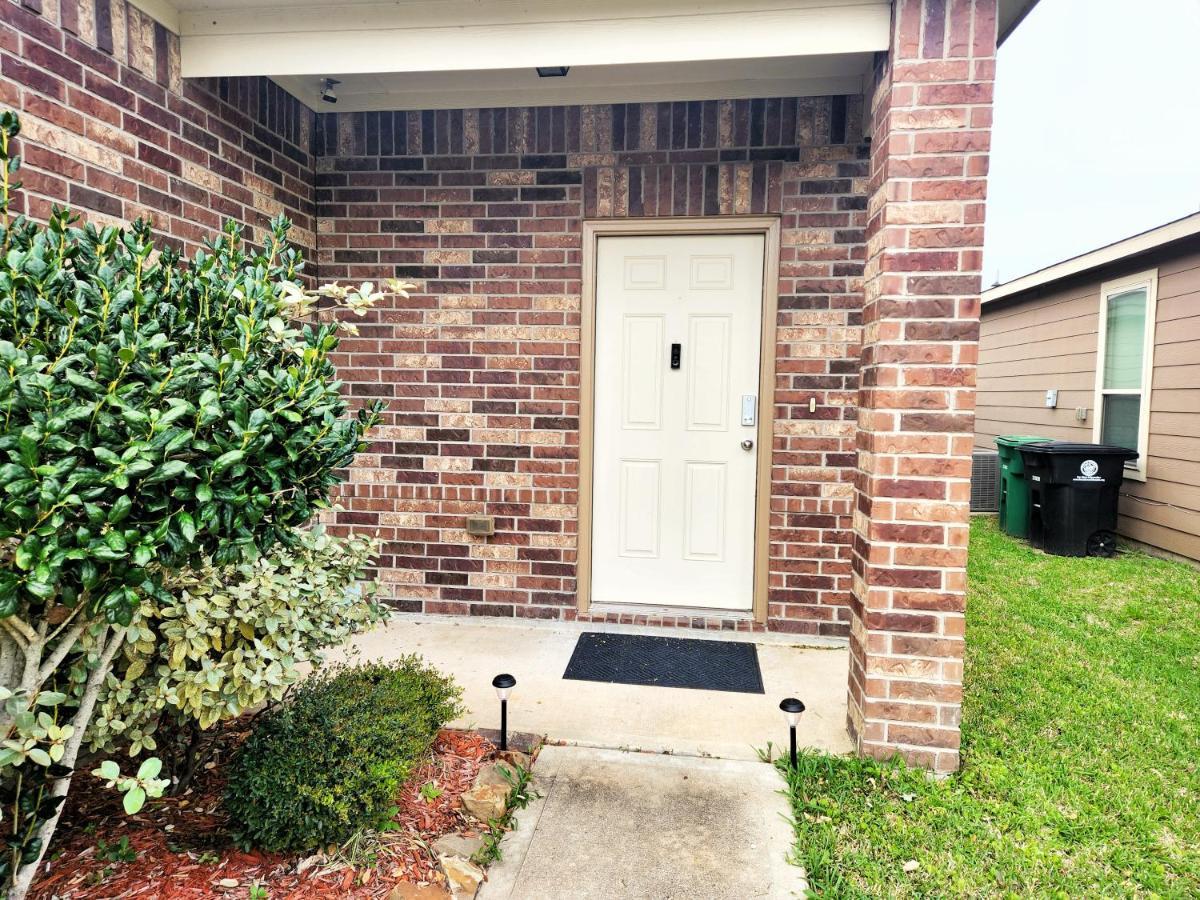 4 Bedroom Home Near Downtown Med Center Nrg Stadium Pearland Skyview Long By Ion Rentals Houston Luaran gambar