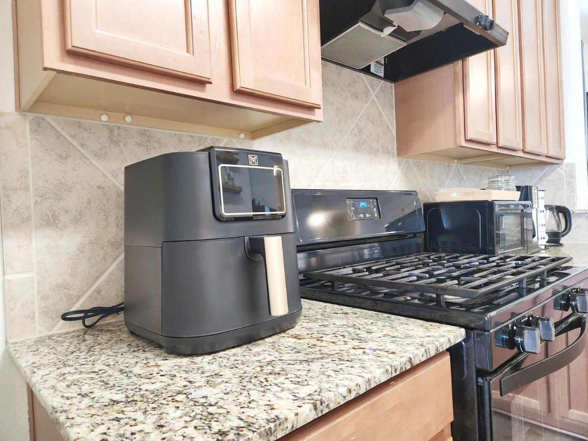 4 Bedroom Home Near Downtown Med Center Nrg Stadium Pearland Skyview Long By Ion Rentals Houston Luaran gambar