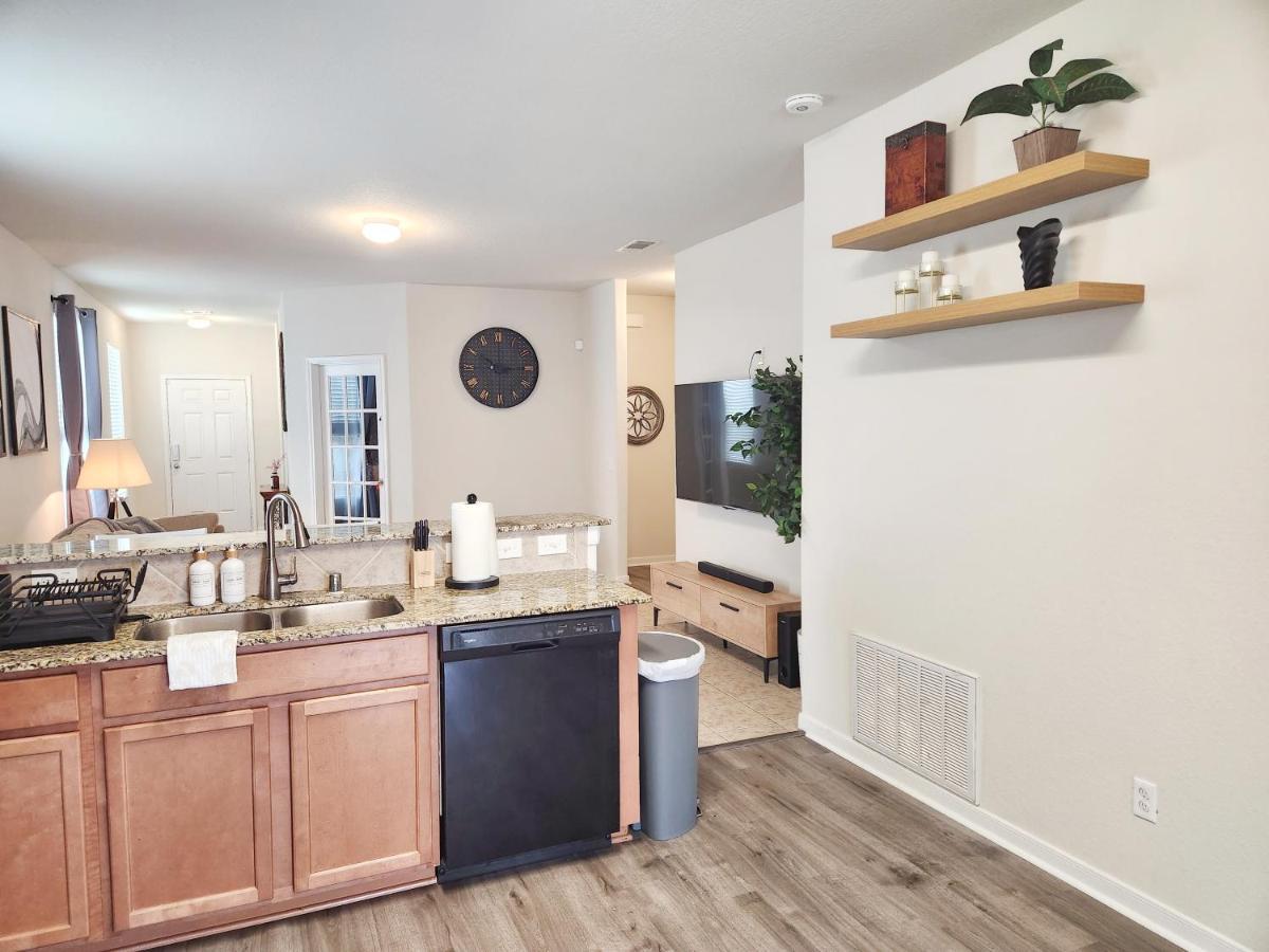4 Bedroom Home Near Downtown Med Center Nrg Stadium Pearland Skyview Long By Ion Rentals Houston Luaran gambar