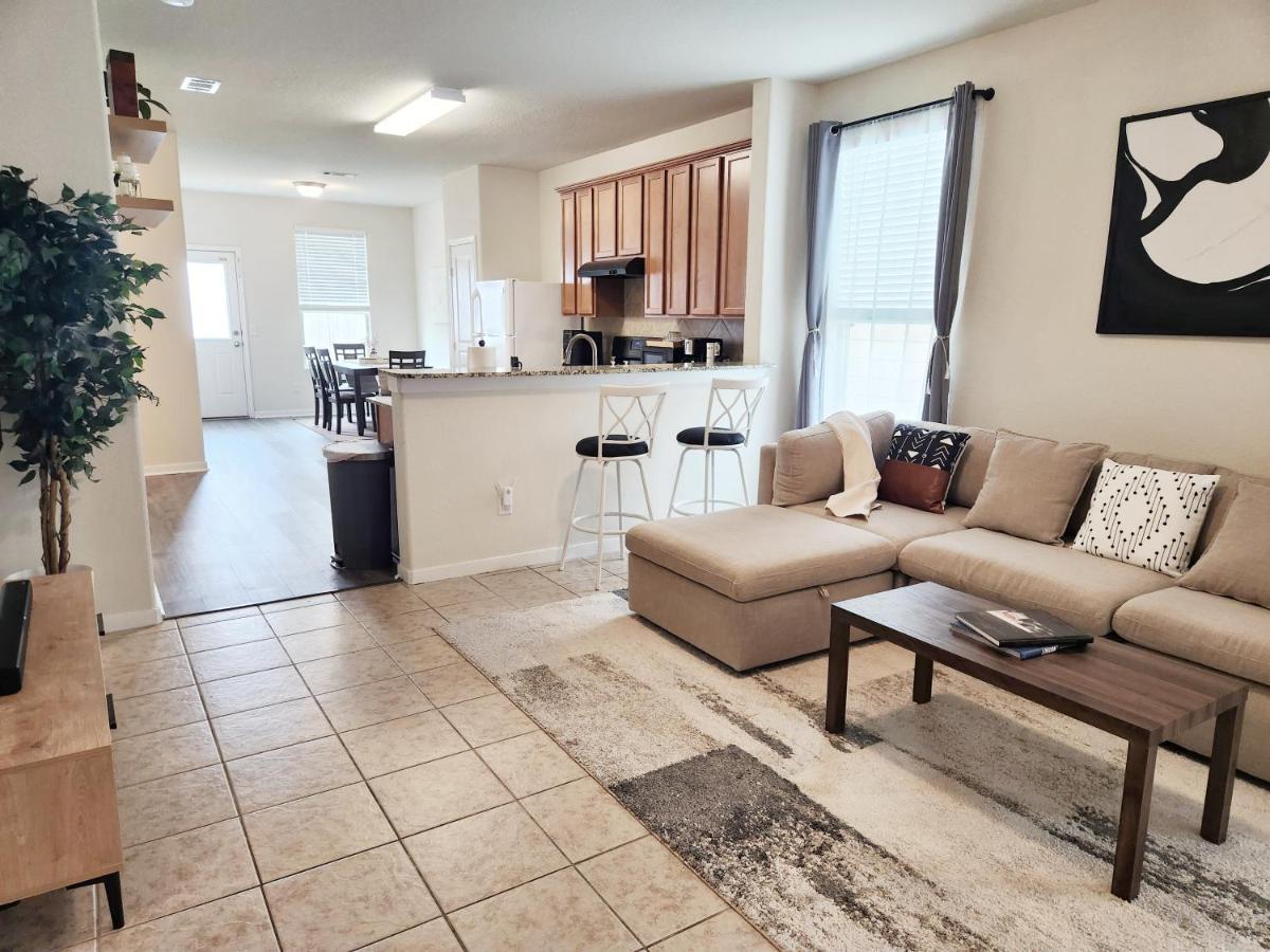 4 Bedroom Home Near Downtown Med Center Nrg Stadium Pearland Skyview Long By Ion Rentals Houston Luaran gambar